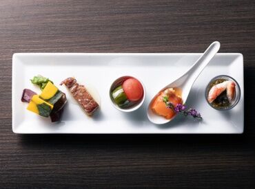 ホテルマネージメントインターナショナル株式会社　神戸マリオットホテル ＜JR神戸駅より徒歩2分★＞
2025年12月1日に神戸初のマリオットブランドホテルが誕生しました♪
話題の場所で働けるチャンス！！