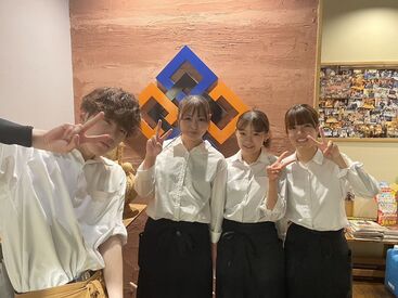 ＼オシャレな空間が広がるお店／
キャンドルが明かりがとても
綺麗な居酒屋です＊
未経験の方も安心して
働くことができますよ★