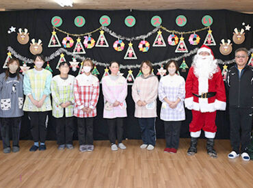 当園のモットーは「みんななかよく」
明るく家庭的な雰囲気で、子ども達がのびのび過ごせる環境を大事にしています♪