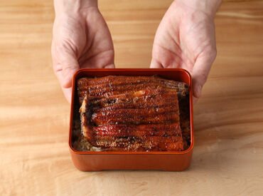 アルバイトから始めて、
社員にステップアップした方も多数★
【お客さまもスタッフも笑顔にする】の気持ちを大切にしています◎