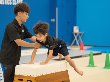 HOS体操教室泉北原山台校　体操コーチ レッスンごとに定員が決まっているので、「想像以上に忙しい！」なんてことはなし♪
余裕をもって子供たちと関われます。