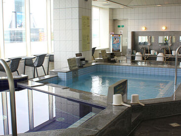 土日祝は時給UP◎
「平日は学校でなかなか入れない」
そんな方に必見です♪