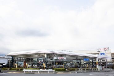 トヨタモビリティ神奈川 秦野店 土日祝勤務できる方、大募集★
高時給1620円なのでしっかり稼ぐことができますよ◎
勤務曜日はお気軽にご相談ください♪