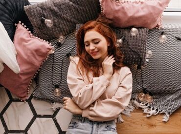 ファッション人材リンク株式会社【FJL】 ﾟ*｡☆ NEWスタッフ募集 ☆。*ﾟ
人気ブランドで勤務のチャンス★
嬉しい社販割引20％OFF
未経験の方でも安心の職場♪