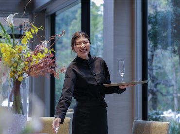 高宮庭園茶寮 「ありがとう」や「さっきの対応よかったよ！」etc.
チームワークの良さがジマン。だから、忙しい時でも楽しく働けるんです♪