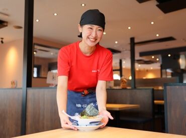 丸源ラーメン　富山豊田店 ★丸源STAFF大募集★
来月ちょっと忙しいんだよな～…なんて
気軽に話せるから、安心♪
気さくな先輩達が待ってます!!