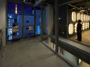 ≪まるで異国の世界!?≫
海外感が滲み出る、デザイナーズホテル！

髪色やピアスなど... 普段の格好で働ける♪