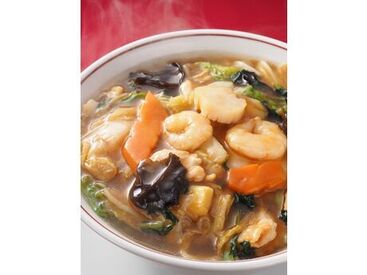 スタッフ同士の仲は良く、
職場の雰囲気バッチリ◎

お仕事やシフトの相談も
みんなで助け合いながら
働いていますよ♪