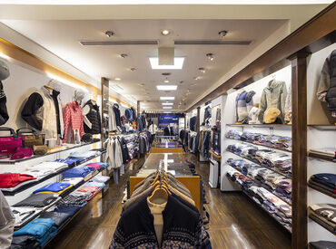 銀座モトキ 四丁目店 昼休憩はゆっくりと過ごしてもらいたいので、
あえて時間をずらして、1人ずつで取ってもらっています◎