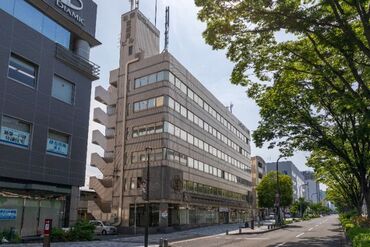 研修中も給与は1日1万円~!
稼ぎたい金額を決めてからシフトを考えるのもあり◎
勤務開始日も含めシフトは気軽にご相談ください★