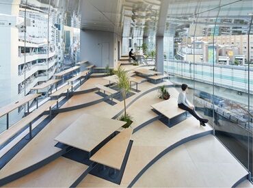 ナインアワーズ水道橋【006】 ≪まるで異国の世界!?≫
海外感が滲み出る、デザイナーズホテル！

髪色やピアスなど... 普段の格好で働ける♪