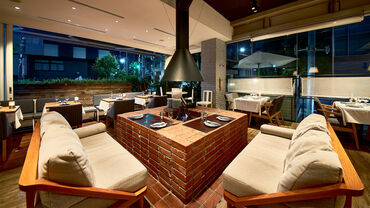 明るいスタッフが多く、スタッフ同士の雰囲気も良く居心地◎
タトゥや髪型もほぼ自由で
自分らしく働いています☆