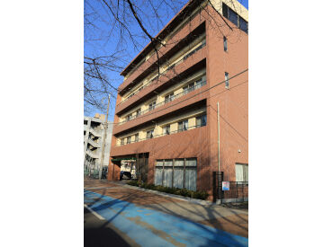相模原ケアコミュニティそよ風 ＼正規フルタイム社員の募集です！／
30～50代を中心に、全世代のスタッフ在籍！
世代を超えて、自然と打ち解けられる職場です＊