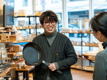 業務内容は幅広いですが、丁寧にレクチャーします！
未経験の方でもご安心ください★
