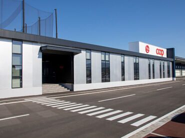 エルシーコープ株式会社です！
皆さんが働きやすい環境を整えてます♪
お気軽にご応募ください★