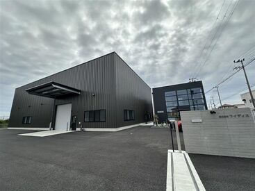 株式会社ライディス　 テントに使用する生地を縫うだけ♪
モクモク作業で活躍しませんか？
空調完備なので作業中も快適です◎