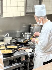 1925年の創業から、親子3代で味を守り続けてきた「明治軒」
看板メニューのオムライスは、観光客も常連さんも虜にする逸品♪