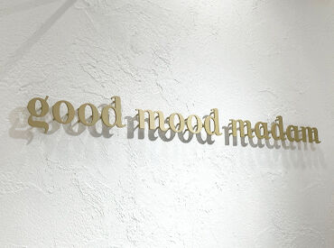 駅チカで周りには飲食やカフェのお店もあるため
仕事終わりに楽しめます*