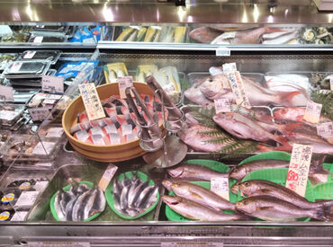 そうてつローゼン　釜利谷店（フレッシュフーズ） ＼大手”相鉄グループ”で安心／
長期で安心して働きたい方に！
「家から通いやすいから」
などの応募理由も歓迎です。