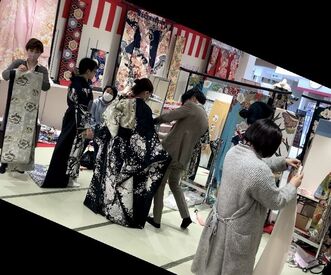 たから弥姫路飾磨リバーシティー店（イオンモール姫路リバ-シティー3F） 単発なのでサクッとお小遣いが欲しい方にオススメ！
しかも簡単なのに高収入♪
給料は即現金手渡し☆
経験や資格も必要ナシ！