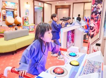 家族連れで賑わう温泉リゾートホテルでのお仕事♪
新しい仲間と一緒に楽しく働きませんか？