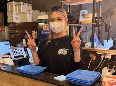 お客さまが自分で焼く「浜焼き」スタイルだから、接客に専念できる!
お祭りみたいにワイワイ賑やかなお店♪
※画像はイメージ