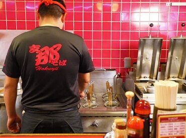 支那そば北熊　植木店 ＜24年9月にオープン！＞
まだ1年たってないだけあってキレイな店内◎
当店で気分よくバイトデビューしてみませんか??