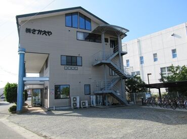 株式会社さかえや 工場や食品製造の経験がなくてもOK◎
学歴や経験、性別問わずスタッフ活躍中♪