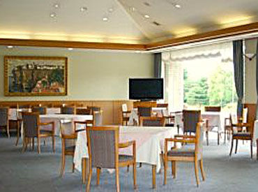 ゴルフ場だからといって特別変わったことはありません◎
落ち着いた客層が多いので
バタバタ焦らず働いていただけます♪