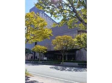 \幅広い世代が在籍中◎/
★休日メインで働く大学生
★Wワーク中のフリーター
★家庭と両立する主婦主夫
★定年後のシニア世代