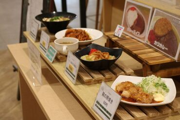  幅広い年齢層が活躍中！
カフェテリア・格安食堂あり