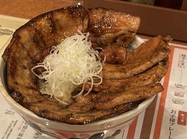 面接は緊張せず気楽に♪
「飲食店で働いたことありますか?」 など
簡単な質問がメインです！