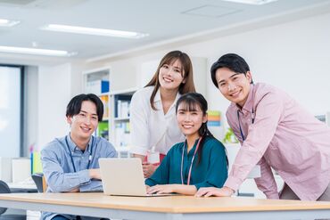 お仕事はかんたんな入力＋外での写真撮影など◎
気分転換しながら働けるのもポイントです！