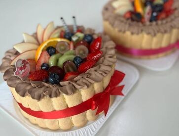 パティスリーきゃっするテラス浦添店（Sweets Iso店） ケーキ作りが好き！未経験からチャレンジしたい！
その気持ちだけで、応募条件は"満点"です♪お菓子作りの経験がある方も歓迎！