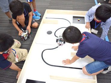 実際に作ったロボットがコチラ！
一緒にやりがいを感じられるのも
このお仕事の魅力です☆