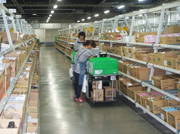 商品はデータ化しているので楽ちん♪
効率UPのためのシステムが整ってます!