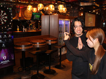 髪色やネイル、ピアス、ヒゲなど…
見た目の制限一切ナシ！
みんな自分の好きなスタイルで働いてます♪