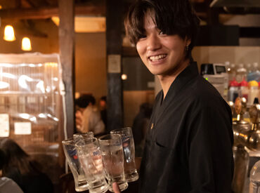 「接客初めてだし、居酒屋って大変そう…」心配する気持ちわかります(笑)
不安な方はまずはお問い合わせだけでも歓迎!