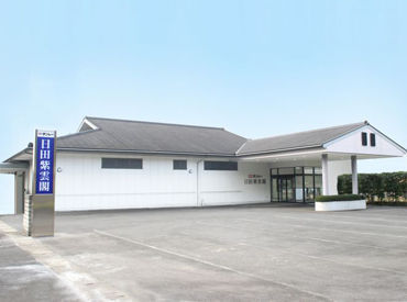 年齢や性別問わず幅広い世代が活躍中の職場です!
60代以上のシニア世代やリタイア後も
まだまだ働きたい方も大歓迎です!