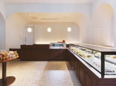 八芳園洋菓子店　※2025年9月12日オープン オープニングだからこそ…
みんな同時期にスタートで安心！
分からないことも聞きやすい♪