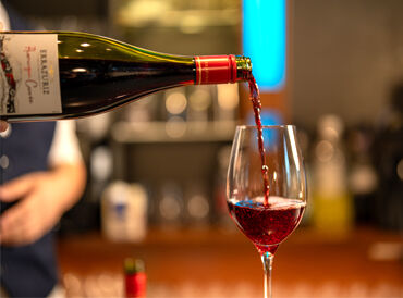 ＼土日は全員時給＋100円♪／
学校のない休日に入りたい学生さんも
効率よく稼げます！