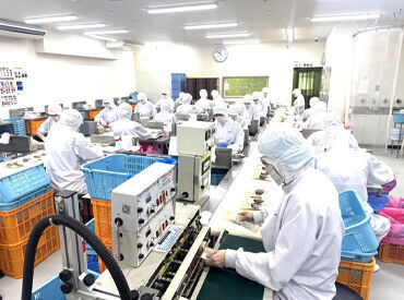 モクモク・コツコツとこなせる珍味の検品・箱詰め作業◎
大手メーカーからの請け負い工場で、
通年フル稼働しており安定感抜群!