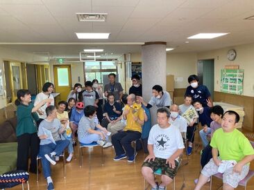 「仕事風景を見てみたい」
「スタッフや利用者様の雰囲気を知りたい」など
そんな方は、まずはお気軽に職場見学OK♪