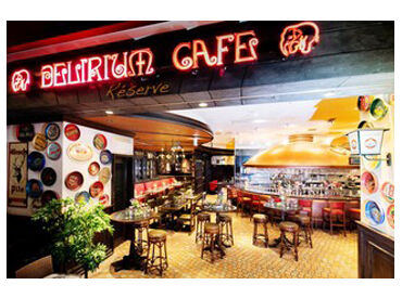 デリリウムカフェレゼルブ【赤坂BizタワーSHOPS ＆ DINING】 安心してお仕事をスタートできるよう先輩スタッフが丁寧にフォローします！
