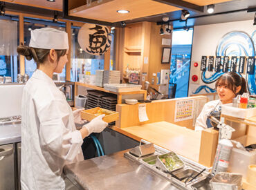 アルバイトが初めての方も大丈夫◎
分からないことがあれば何でも先輩へ相談してくださいね！