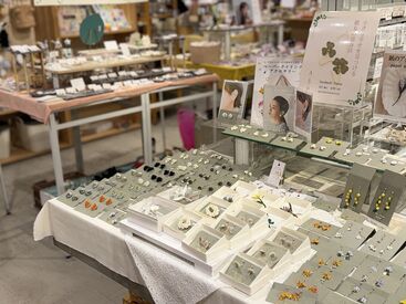 毎月作家さんのPOPUPイベントを開催♪
働くうちに新しい「好き」と出会えるかも◎