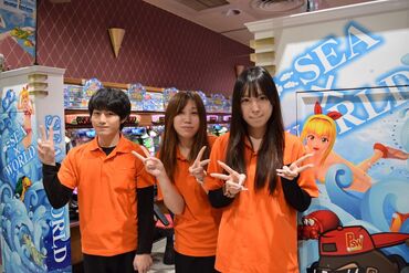 パーラーワールド小牧店 ＼年齢問いません！／ 
フリーターさん＆Wワークさん大歓迎！
サポート充実＆和気あいあいで長く働いている方多数★即勤務可能