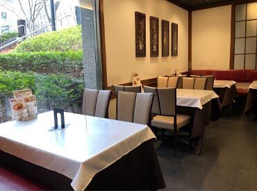 <生活に合わせやすい柔軟シフト!>
学生に主婦さん、フリーターさんなど
生活や希望の収入にあわせて勤務OK!