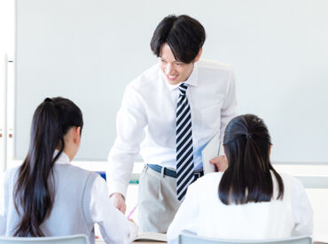 しっかり研修を経てから授業を受け持つので
経験のない方もご安心ください◎