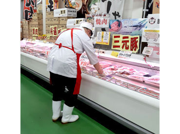 エーミート草加店 シニア世代も歓迎！
「まだまだ働きたい」
そんなやる気を応援します♪